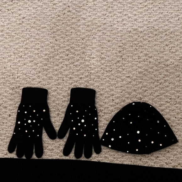 THE‎ CASHMERE PROJECT HAT AND GLOVES SET WITH PEARLS main image 6